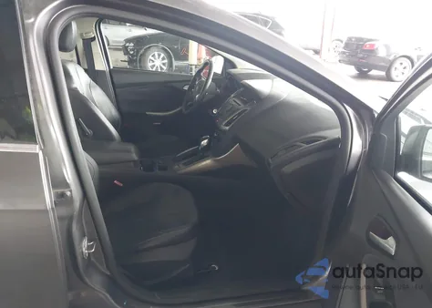 2012 Ford Focus Sel z USA, uszkodzony, nr VIN 1FAHP3H23CL357204